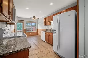 5116 Kennerly Pl Dr, Saint Louis, MO 63128 - Photo 12