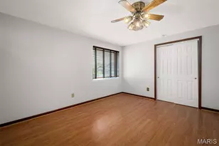 5116 Kennerly Pl Dr, Saint Louis, MO 63128 - Photo 32