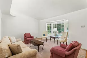 570 Flanders Dr, Warson Woods, MO 63122 - Photo 8