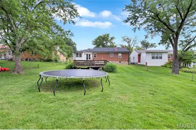 9846 Vasel Drive, Saint Louis, MO 63123 - Photo 34