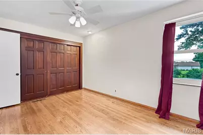 9846 Vasel Drive, Saint Louis, MO 63123 - Photo 16