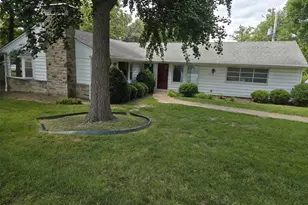 137 Woodridge Rd, Saint Louis, MO 63122 - Photo 1