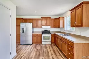 360 Julie Ct, Elsberry, MO 63343 - Photo 22