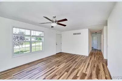 360 Julie Court, Elsberry, MO 63343 - Photo 12