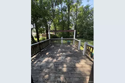 3621 Saint Marys Lane, Saint Louis, MO 63121 - Photo 10
