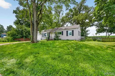 2610 Susan Avenue, Saint Charles, MO 63301 - Photo 2