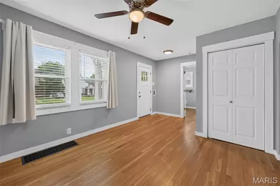 8905 Oneida, Saint Louis, MO 63114 - Photo 8
