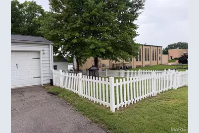 4048 Blow Street, Saint Louis, MO 63116 - Photo 2