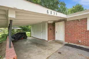 6830 Friarwood Dr, Saint Louis, MO 63134 - Photo 4