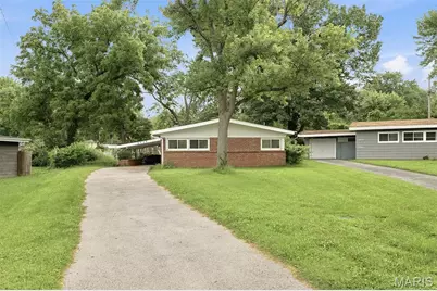 6830 Friarwood Dr, Saint Louis, MO 63134 - Photo 1