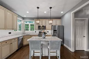 2159 Oak Dr, Crystal Lake Park, MO 63131 - Photo 6
