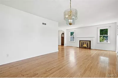 2 S Dellwood Avenue, Dellwood, MO 63135 - Photo 6