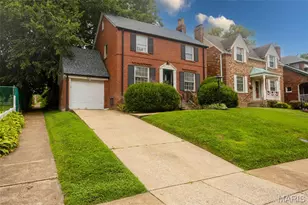 7626 Lindbergh Dr, Richmond Heights, MO 63117 - Photo 2