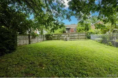 7626 Lindbergh Drive, Richmond Heights, MO 63117 - Photo 32