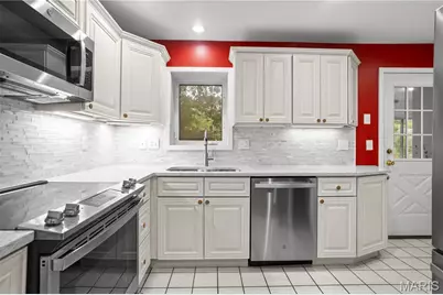 7626 Lindbergh Drive, Richmond Heights, MO 63117 - Photo 6