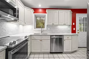 7626 Lindbergh Dr, Richmond Heights, MO 63117 - Photo 6
