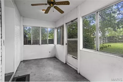 7626 Lindbergh Drive, Richmond Heights, MO 63117 - Photo 16