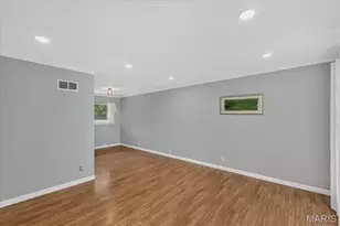 10530 Meath Dr, Saint Louis, MO 63123 - Photo 10