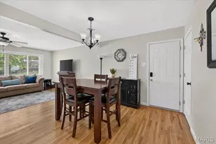 637 S Pam Ave, Saint Charles, MO 63301 - Photo 6