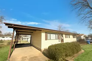 2325 Pheasant Dr, Saint Louis, MO 63031 - Photo 1