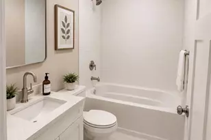 2865 Cherry Point Ln, Maryland Heights, MO 63043 - Photo 4