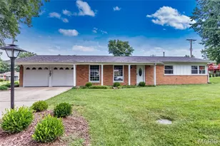 787 Chevron Dr, Saint Louis, MO 63125 - Photo 1