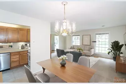 787 Chevron Drive, Saint Louis, MO 63125 - Photo 6