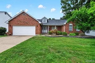 218 Pond Hollow Dr, Saint Charles, MO 63303 - Photo 4
