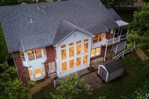 5259 Autumnwinds Dr, Saint Louis, MO 63129 - Photo 2