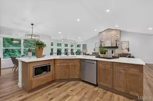 5259 Autumnwinds Dr, Saint Louis, MO 63129 - Photo 10