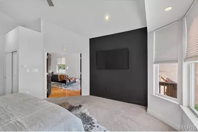 8931 Hilltop Manor Drive, Saint Louis, MO 63132 - Photo 22