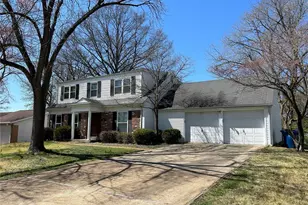 829 Lesparre Dr, Saint Louis, MO 63141 - Photo 2