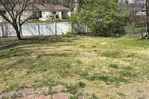 829 Lesparre Dr, Saint Louis, MO 63141 - Photo 26