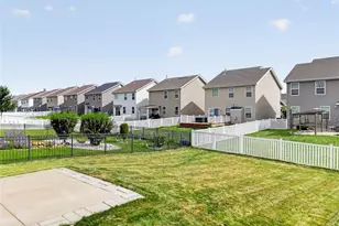 3381 Charlestowne Crossing Dr, Saint Charles, MO 63301 - Photo 50