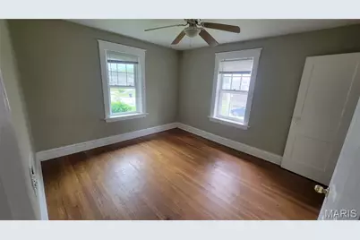 4660 Ray Avenue, Saint Louis, MO 63116 - Photo 4
