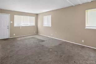 10341 Lilac Ave, Saint Louis, MO 63137 - Photo 6
