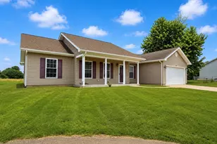140 Penny Ln, Farmington, MO 63640 - Photo 2