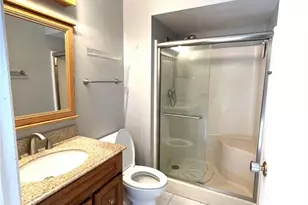 160 Lucerne Pl Dr, Ballwin, MO 63011 - Photo 10