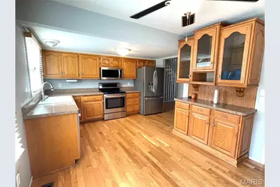 160 Lucerne Place Drive, Ballwin, MO 63011 - Photo 6
