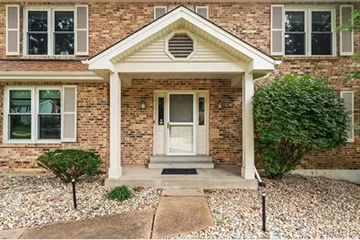 14382 Stablestone Court, Chesterfield, MO 63017 - Photo 2