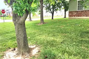 1236 St Matthew Ave, O'Fallon, MO 63366 - Photo 2