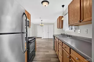 1015 Carpathian Dr, Lake Saint Louis, MO 63367 - Photo 6