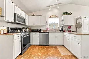 947 Falcon Dr, Imperial, MO 63052 - Photo 8