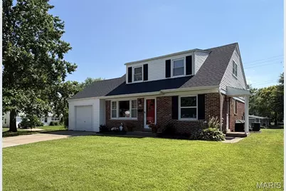 15 Blackberry Drive, Saint Charles, MO 63301 - Photo 1