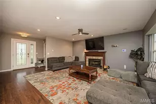 2328 Pohlman Rd, Florissant, MO 63033 - Photo 10