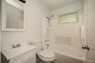 375 Cameron Rd, Saint Louis, MO 63137 - Photo 8