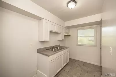 428 Crawford Road, Saint Louis, MO 63137 - Photo 14