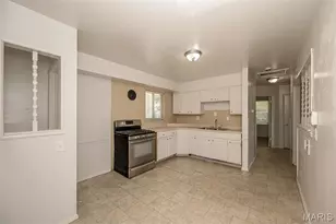 7836 Tuxedo Ct, Saint Louis, MO 63135 - Photo 10
