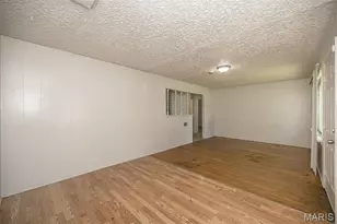 7836 Tuxedo Ct, Saint Louis, MO 63135 - Photo 4