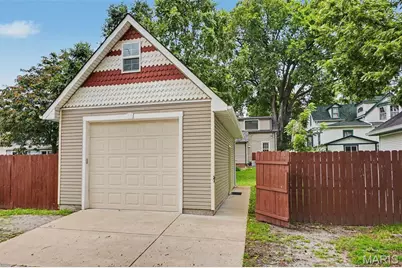 318 N Benton Avenue, Saint Charles, MO 63301 - Photo 30
